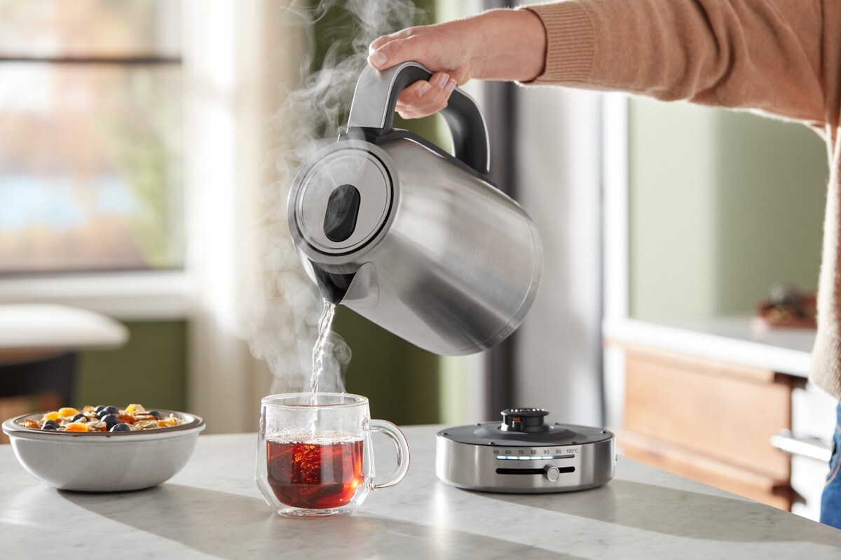 1.7 Liter Electric Kettle - Brushed Stainless Steel - Image 3