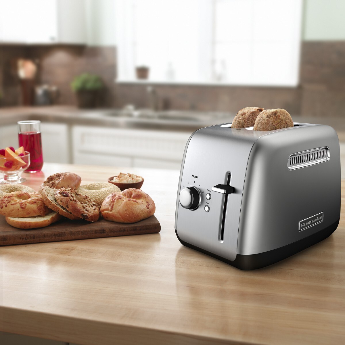 2-Slice Toaster with manual lift lever - Contour Silver - Image 3