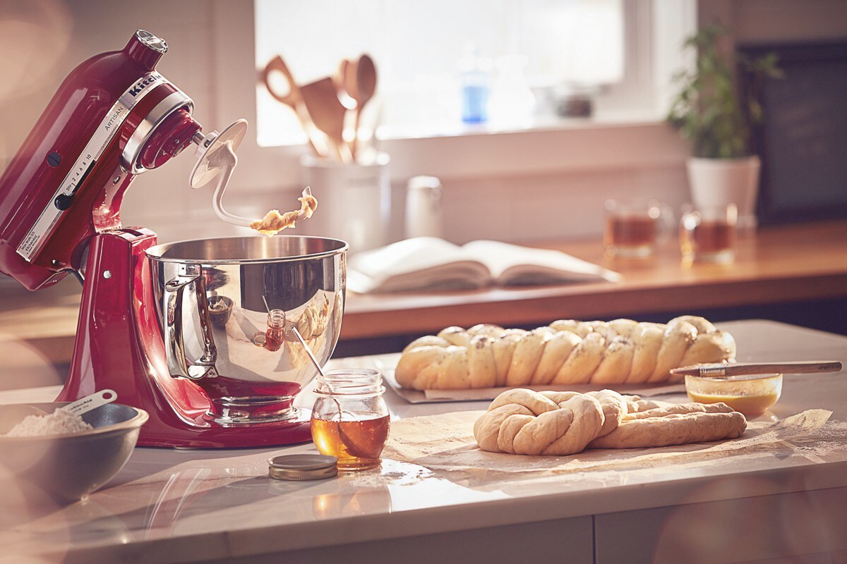 Value Bundle Artisan® Series 5 Quart Tilt-Head Stand Mixer with Flex Edge Beater - Empire Red - Image 5